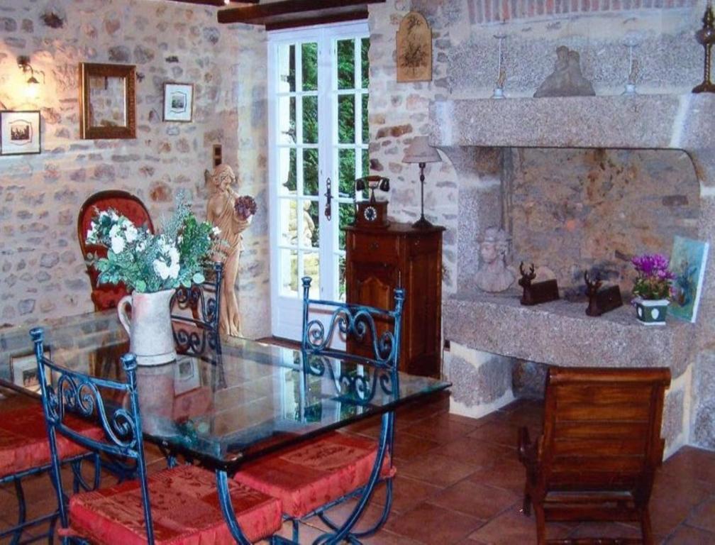 7 , Le Haut Montraye Pace  Ngoại thất bức ảnh